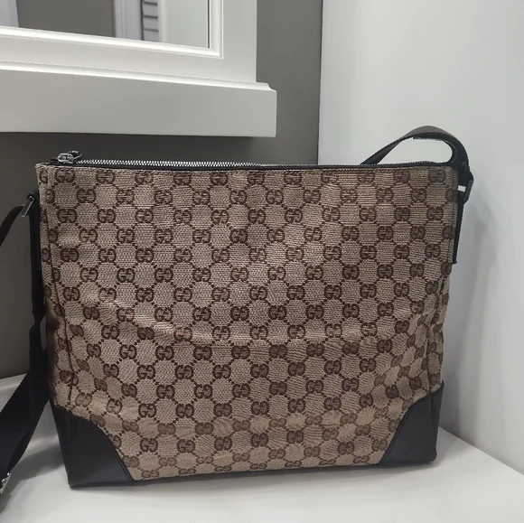 🥰 Vintage Y2K Gucci Joy Signature GG Monogram Logo Zip Top Crossbody Bag, Mint! - Picture 10 of 16